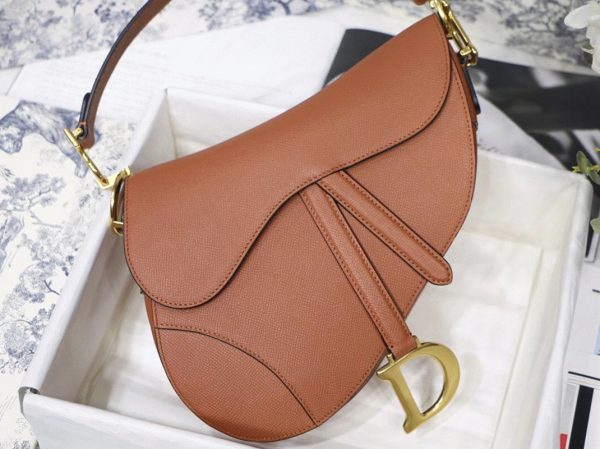 Réplique Sac Saddle Dior en veau grainé brun foncé – Image 9