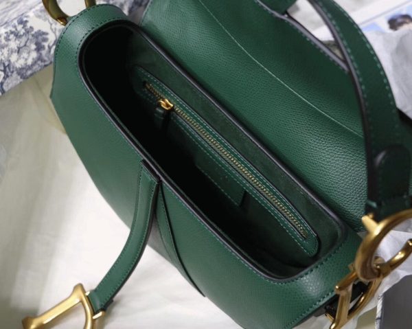 Faux Sac Saddle Dior en veau grainé vert – Image 3