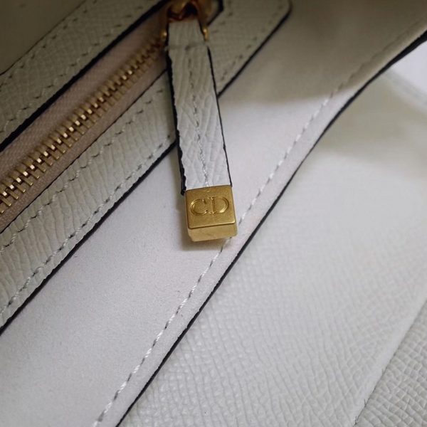 Réplique Sac Saddle Dior en veau grainé blanc – Image 5