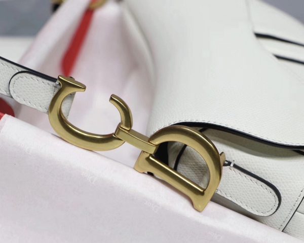 Réplique Sac Saddle Dior en veau grainé blanc – Image 7