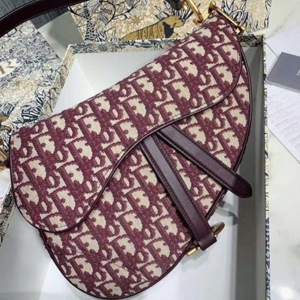 Faux Sac Saddle Dior en jacquard Oblique bordeaux – Image 5