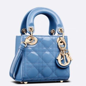 Faux Micro Sac Lady Dior en veau verni cannage bleu