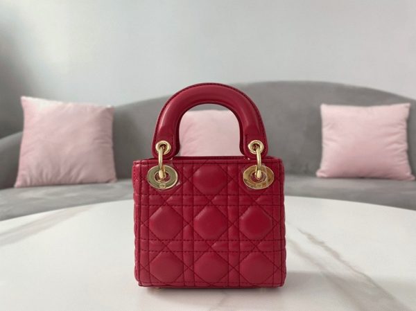 Réplique Micro Sac Lady Dior en agneau cannage rouge – Image 7