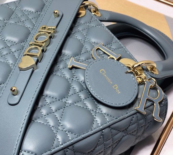 Fausse Petit Sac Lady Dior My ABCDior en agneau cannage bleu – Image 5