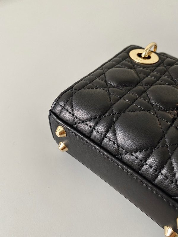 Fausse Micro Sac Lady Dior en agneau cannage noir – Image 3