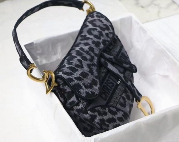 Réplique Sac Saddle Dior en broderie Mizza grise – Image 3