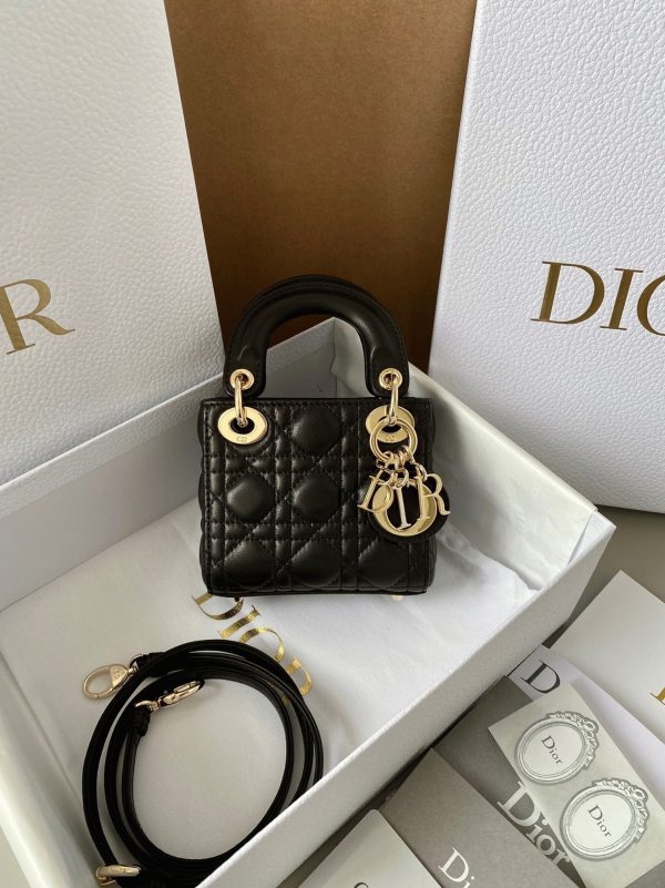Fausse Micro Sac Lady Dior en agneau cannage noir – Image 5