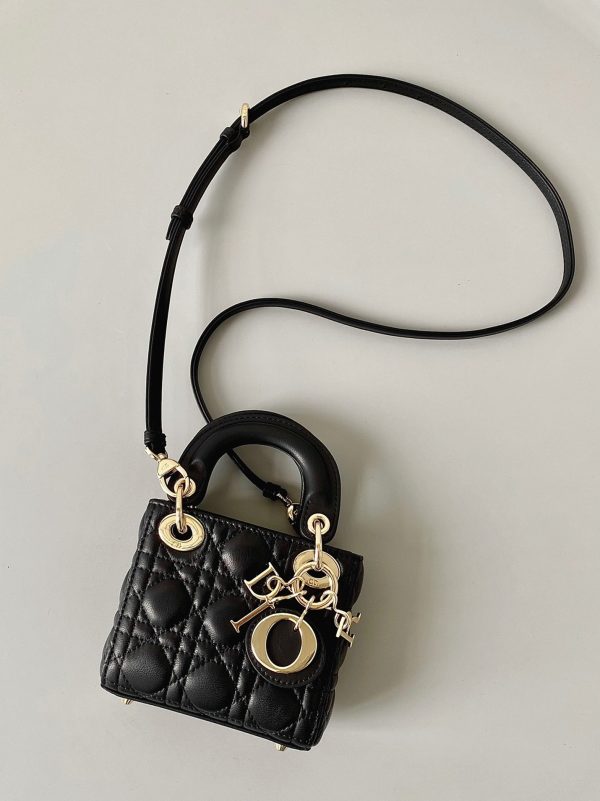 Fausse Micro Sac Lady Dior en agneau cannage noir – Image 8