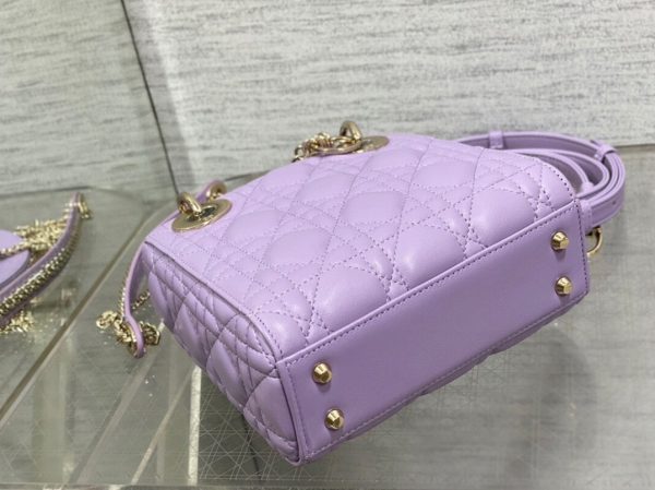 Contrefaçon Mini Sac Lady Dior en lilas – Image 6