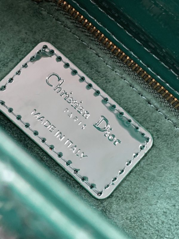Fausse Mini Sac Dior Lady Dior avec chaîne en vert – Image 6