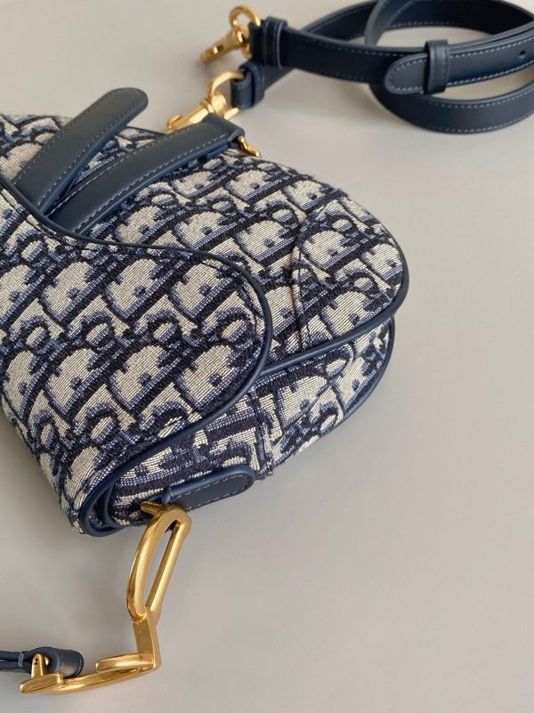 Fausse Mini Sac Saddle Dior avec bandoulière en jacquard Oblique bleu – Image 5