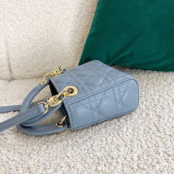 Fausse Micro Sac Lady Dior en agneau cannage bleu – Image 8