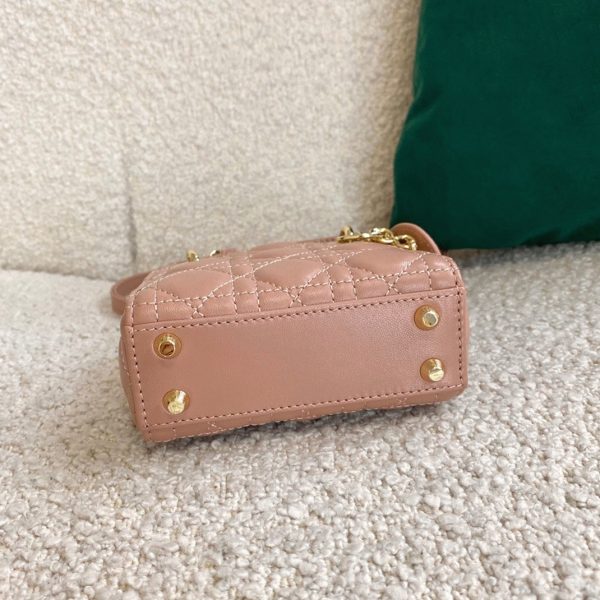 Faux Micro Sac Lady Dior en agneau cannage poudre – Image 8