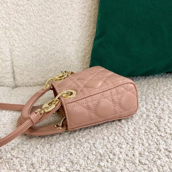 Faux Micro Sac Lady Dior en agneau cannage poudre – Image 10