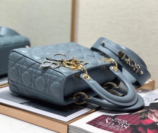 Fausse Petit Sac Lady Dior My ABCDior en agneau cannage bleu – Image 10