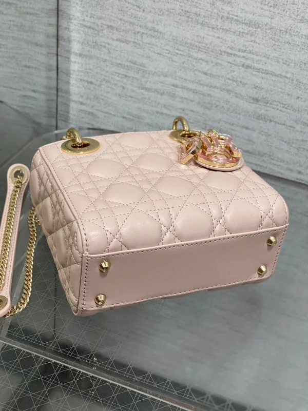 Fausse Mini Sac Lady Dior en rose – Image 9