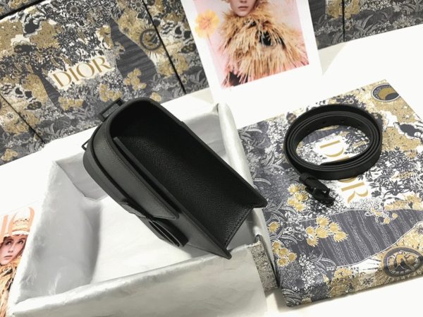 Fausse Sac Dior 30 Montaigne Medium en veau grainé ultramat noir – Image 8