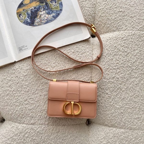 Réplique Micro Sac Dior 30 Montaigne en veau box poudre – Image 10