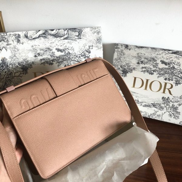 Réplique Sac Dior 30 Montaigne Medium en veau grainé ultramat poudre – Image 8