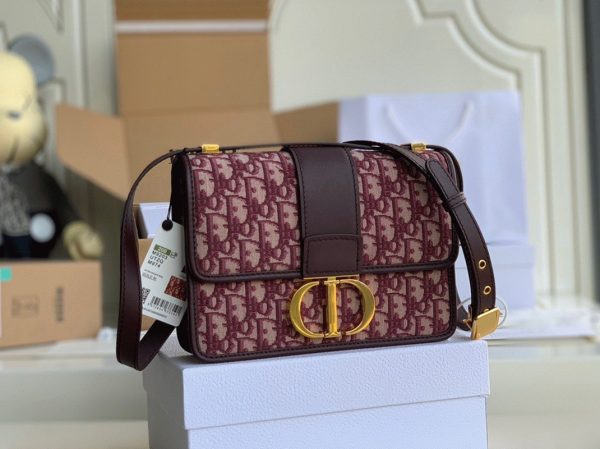 Contrefaçon Sac Dior 30 Montaigne Medium en jacquard Oblique bordeaux – Image 10