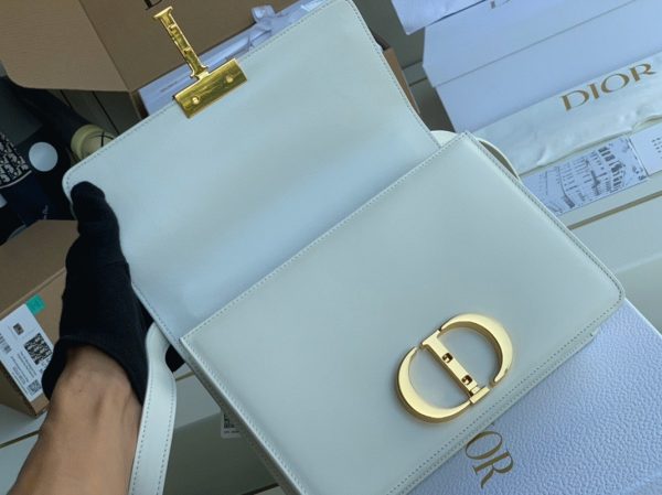 Fausse Sac Dior 30 Montaigne Medium en veau box blanc – Image 5
