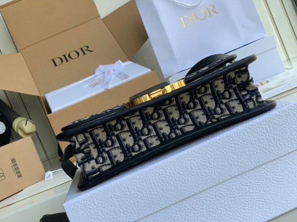 Réplique Sac Dior 30 Montaigne Medium en jacquard Oblique bleu – Image 8
