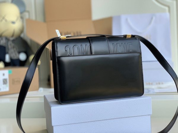 Réplique Sac Dior 30 Montaigne Medium en veau box noir – Image 7