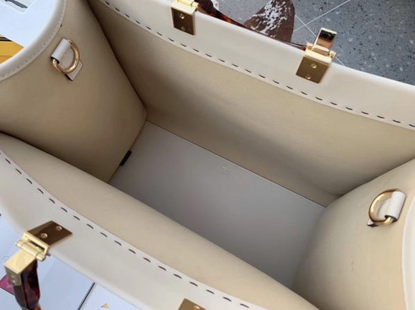 Réplique Fendi Sunshine Grand Sac Cabas en cuir de veau blanc – Image 8