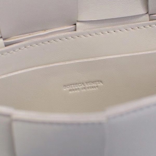Faux sac banane Bottega Veneta Cassette en Blanc – Image 7