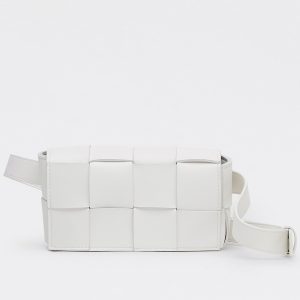Faux sac banane Bottega Veneta Cassette en Blanc