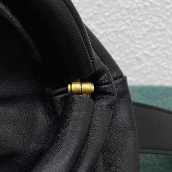Faux sac banane Bottega Veneta The Pouch en Noir – Image 11
