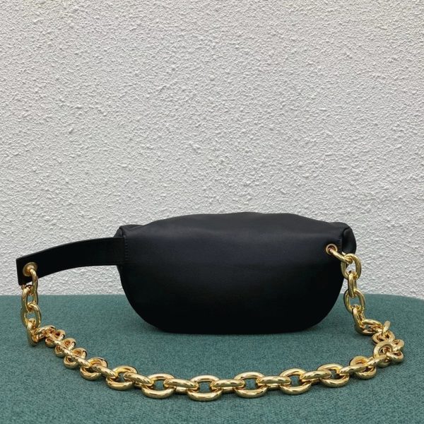Faux sac banane Bottega Veneta The Pouch en Noir – Image 4