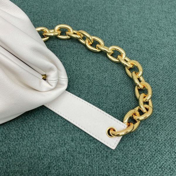 Réplique sac banane Bottega Veneta The Pouch en Blanc – Image 4