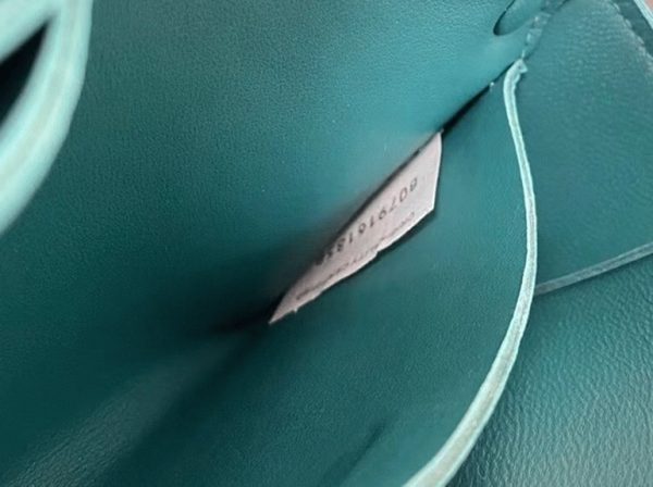 Contrefaçon sac banane Bottega Veneta Cassette en Mallard – Image 8