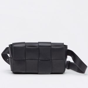 Réplique sac banane Bottega Veneta Cassette en Noir