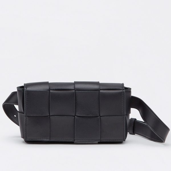 Réplique sac banane Bottega Veneta Cassette en Noir