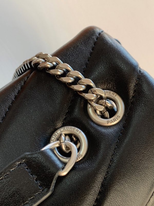 Fausse Sacoche Saint Laurent LouLou Small à Chaîne en Noir – Image 8