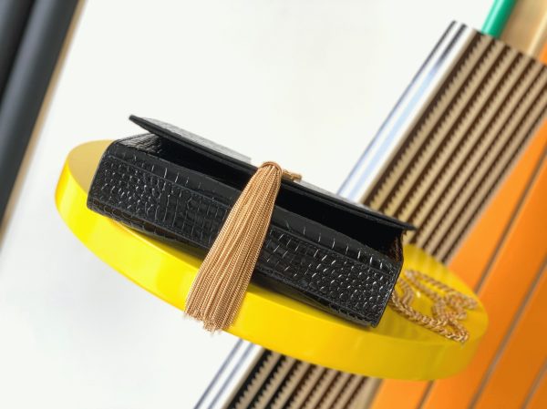 Fausse Sacoche Saint Laurent Kate Small à Frange en Cuir Embossé Crocodile Noir – Image 6