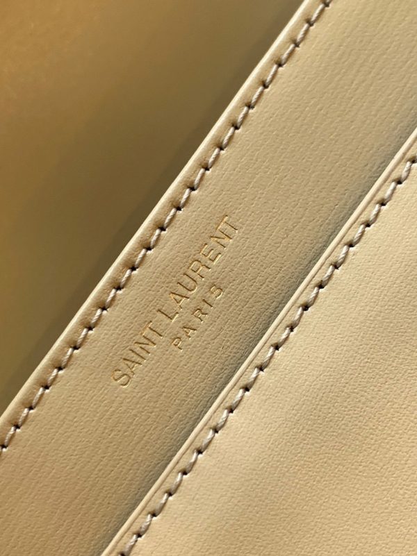 Sac Saint Laurent Solferino Small en Cuir de Veau Beige – Image 7