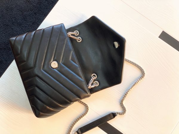 Fausse Sacoche Saint Laurent LouLou Small à Chaîne en Noir – Image 3