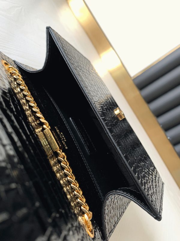 Fausse Sacoche Saint Laurent Kate Small à Frange en Cuir Embossé Crocodile Noir – Image 2