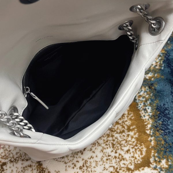 Sac Saint Laurent Puffer Small à Chaîne en Cuir d’Agneau Ivoire – Image 9