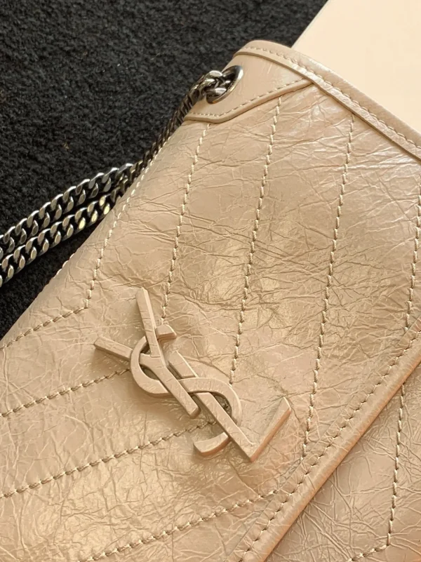 Réplique Sac Saint Laurent Niki Baby à Chaîne en Beige – Image 6
