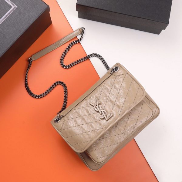 Réplique Sac Saint Laurent Niki Medium à Chaîne en Beige – Image 4