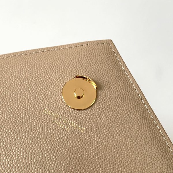 Fausse Sacoche Saint Laurent Envelope Large en Beige – Image 5