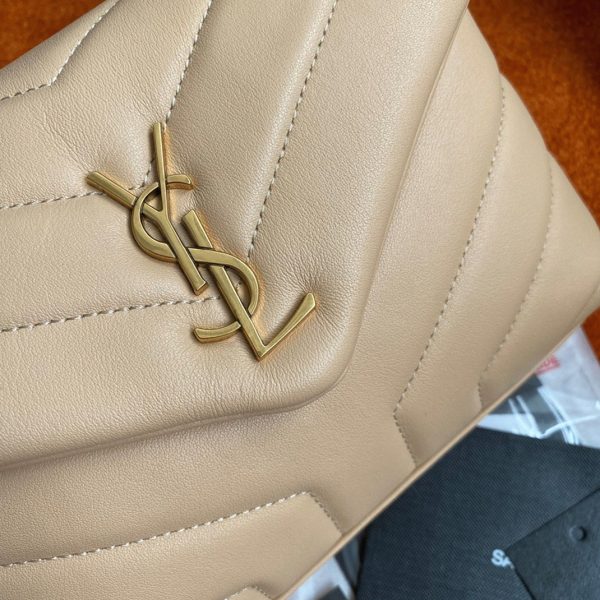 Réplique Sac Saint Laurent LouLou Toy avec Bandoulière en Beige – Image 7