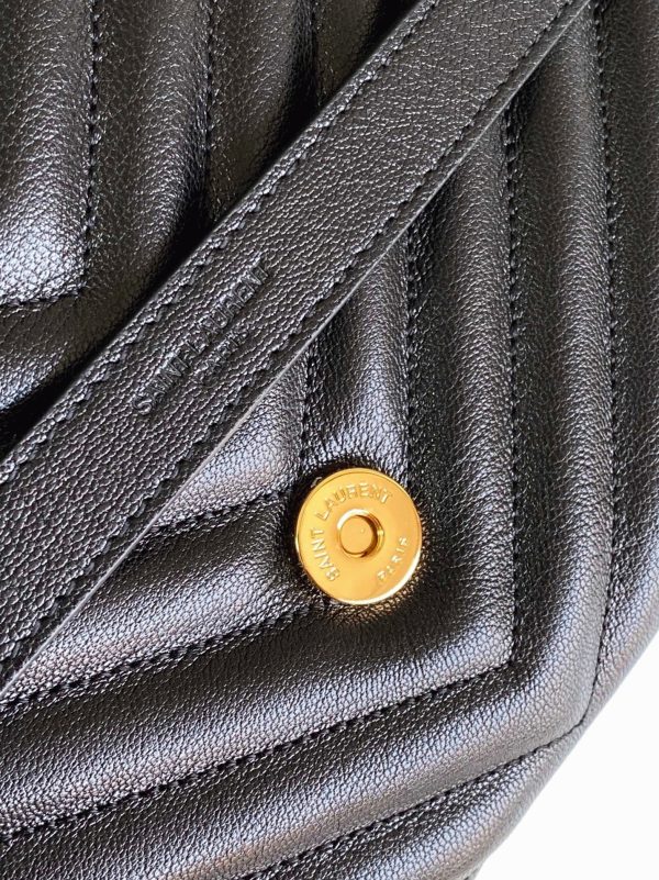 Contrefaçon Sac Saint Laurent College Large à Chaîne en Noir – Image 10