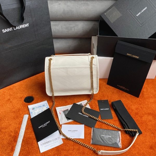 Réplique Sac Saint Laurent Niki Baby à Chaîne en Blanc – Image 5