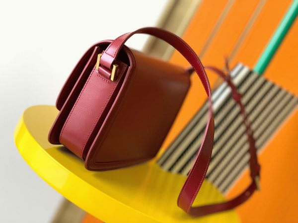Sac Saint Laurent Solferino Medium en Cuir de Veau Rouge – Image 5