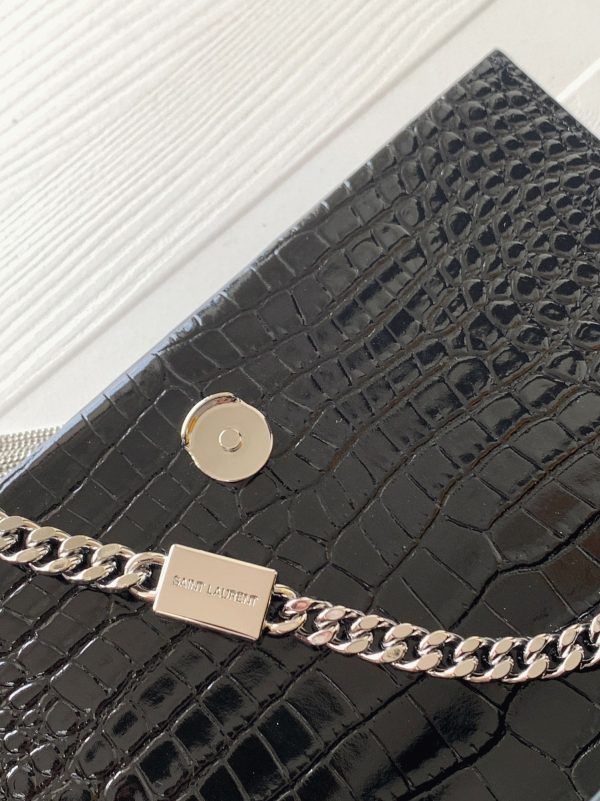 Réplique Sac Saint Laurent Kate Small à Frange en Cuir Embossé Crocodile Noir – Image 8